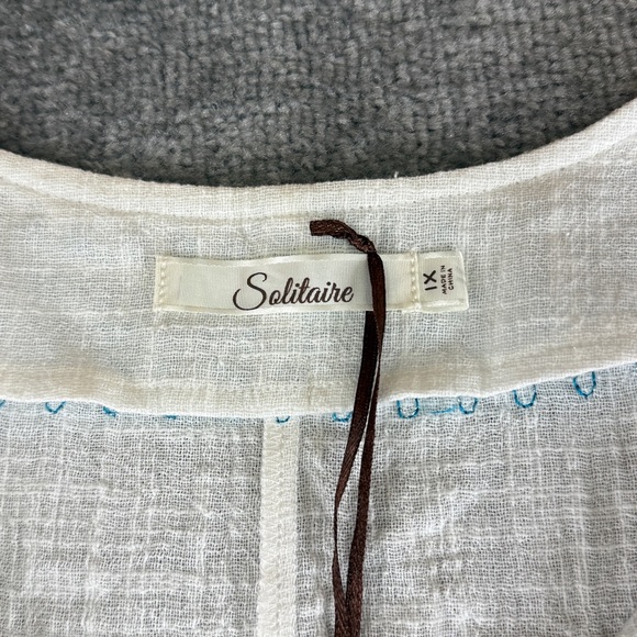 NWT Solitaire White Tunic Blue Embroidery Tank Top Blouse Womens 1X - Picture 4 of 8